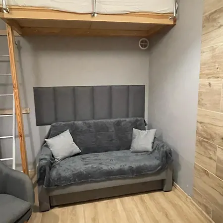 Apartament Przystanek - Roma